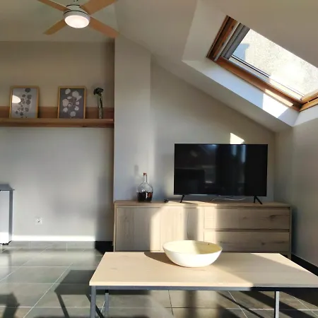 Lejlighed Desconectaengalicia Atico La Perla, Piscina Y Pista Tenis