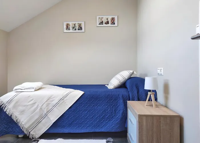 Apartment Desconectaengalicia Atico La Perla, Piscina Y Pista Tenis *